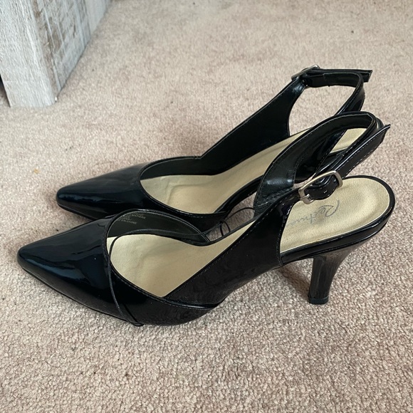 💖 3/$15 Reitmans Size 7 Black Heels NWO tags - Picture 2 of 2